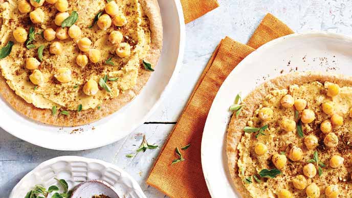 Za’atar Pitzas on white plates